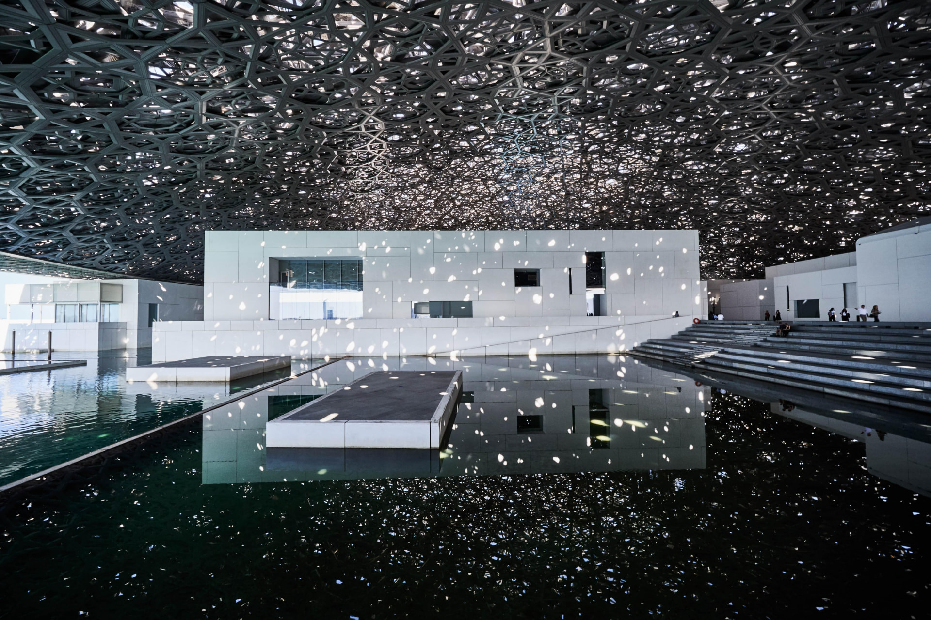 Image: The ‘rain of light’ across the galleries and waterways — supplied to WAAR