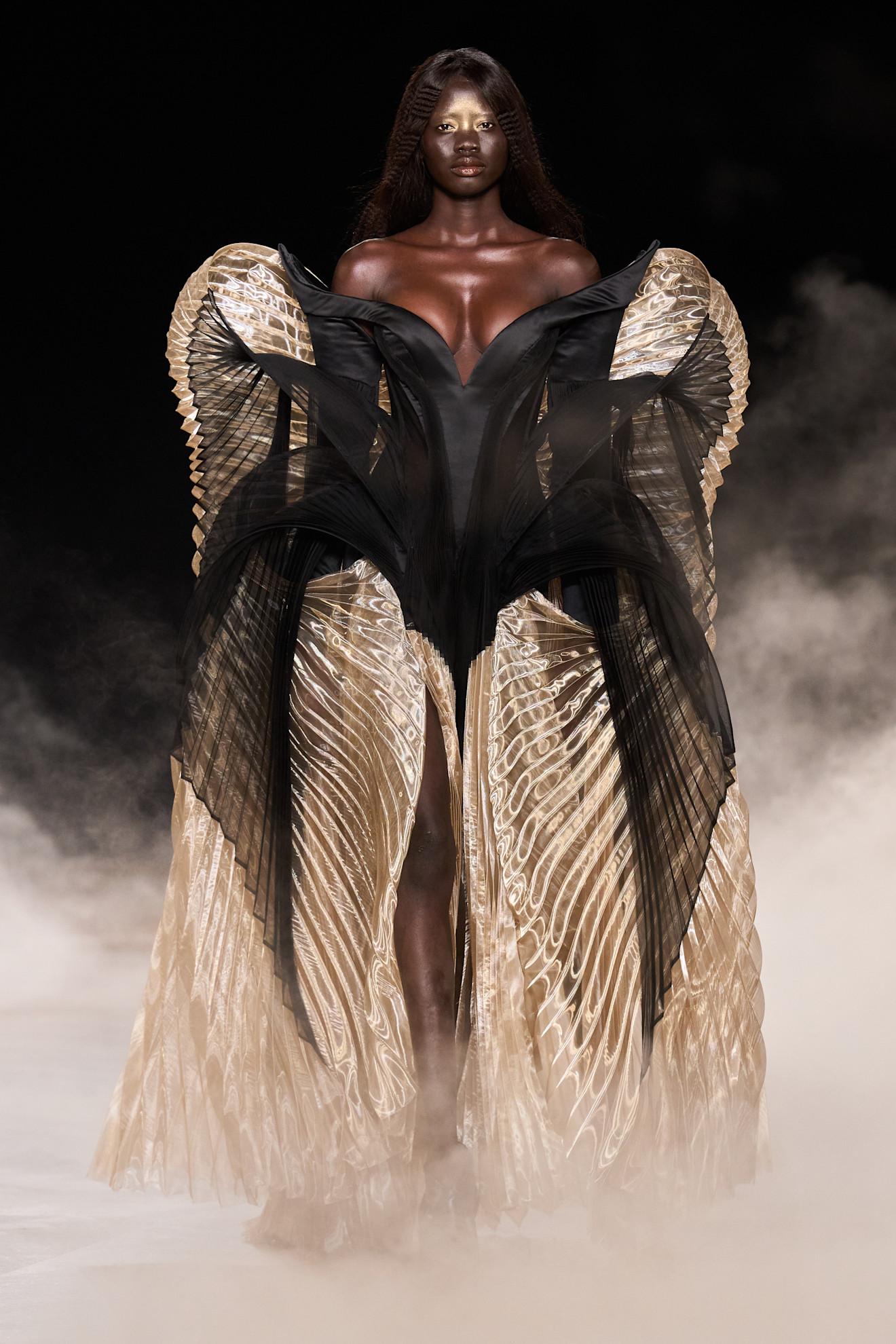 Iris van Herpen: When Couture Becomes a Living System — additional view