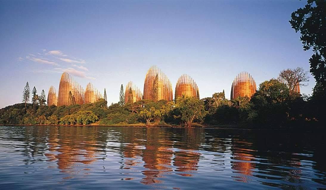 Waterfront cultural architecture: a distinctive built identity — as Renzo Piano’s waterfront museums show — can open a dialogue between place, tradition and public life.